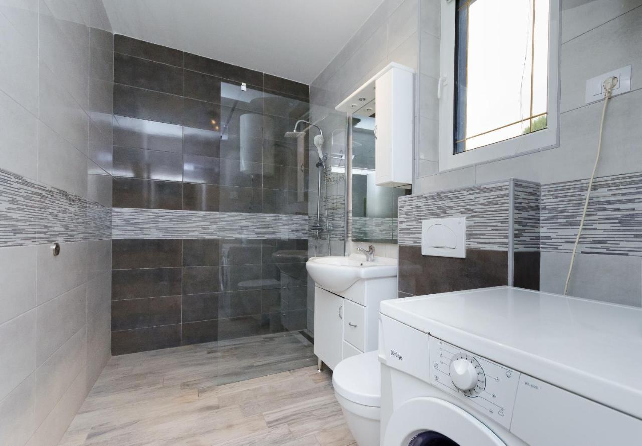 Apartments Milan Rakalj Εξωτερικό φωτογραφία
