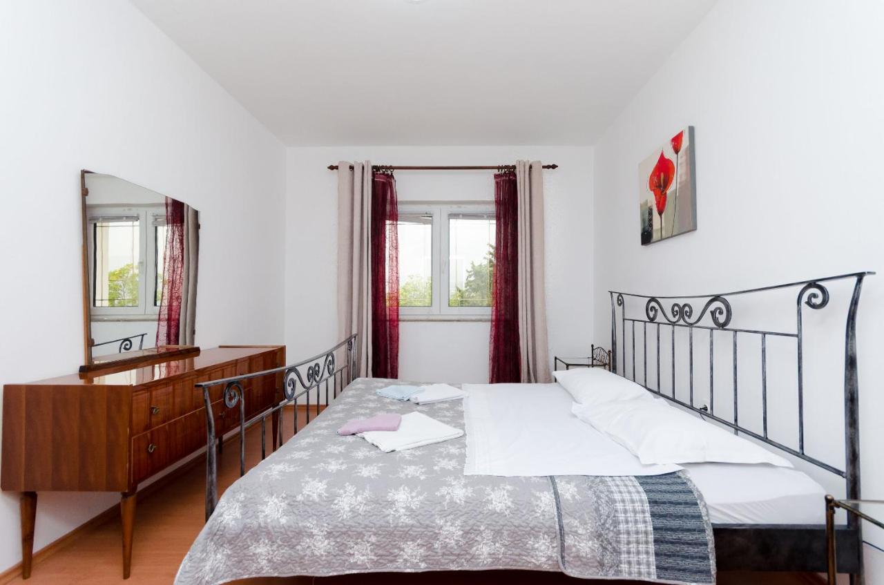 Apartments Milan Rakalj Εξωτερικό φωτογραφία