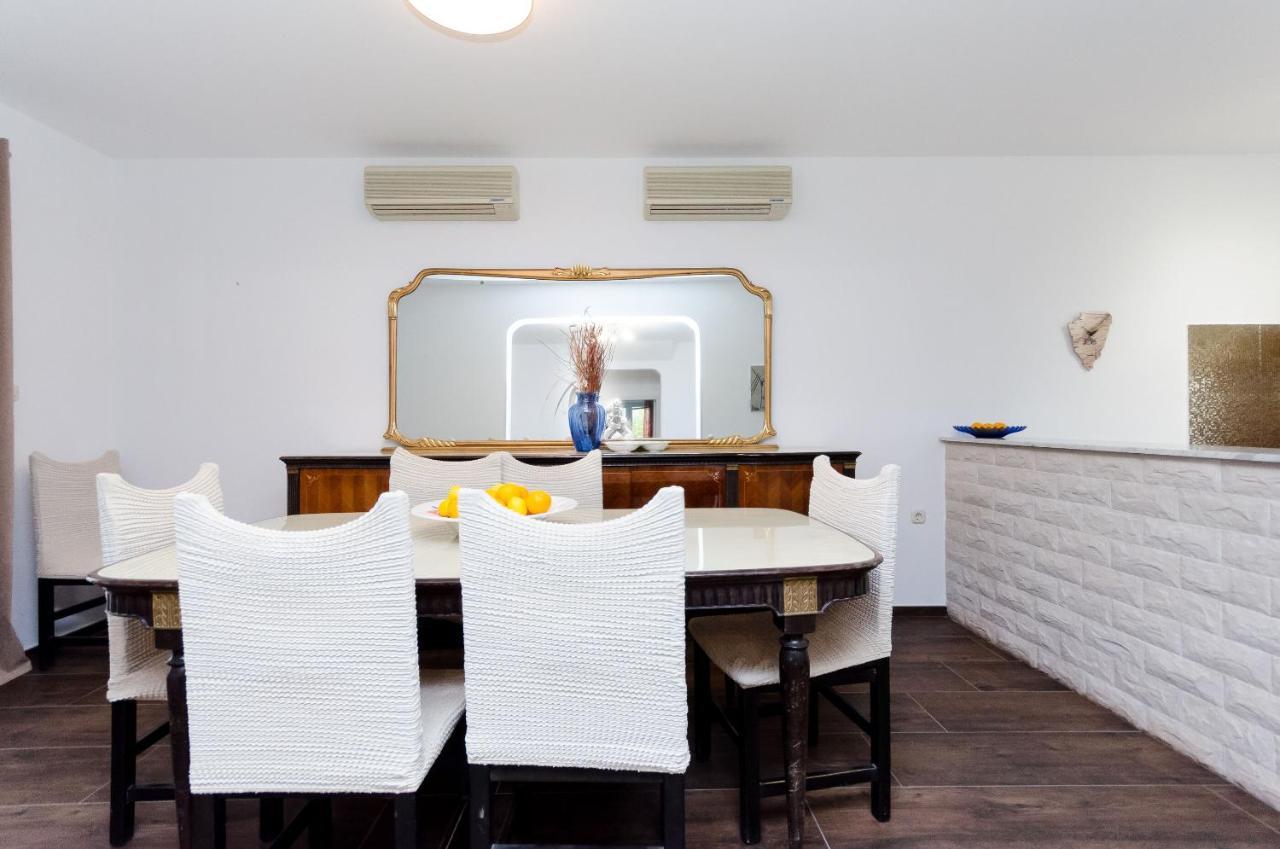 Apartments Milan Rakalj Εξωτερικό φωτογραφία