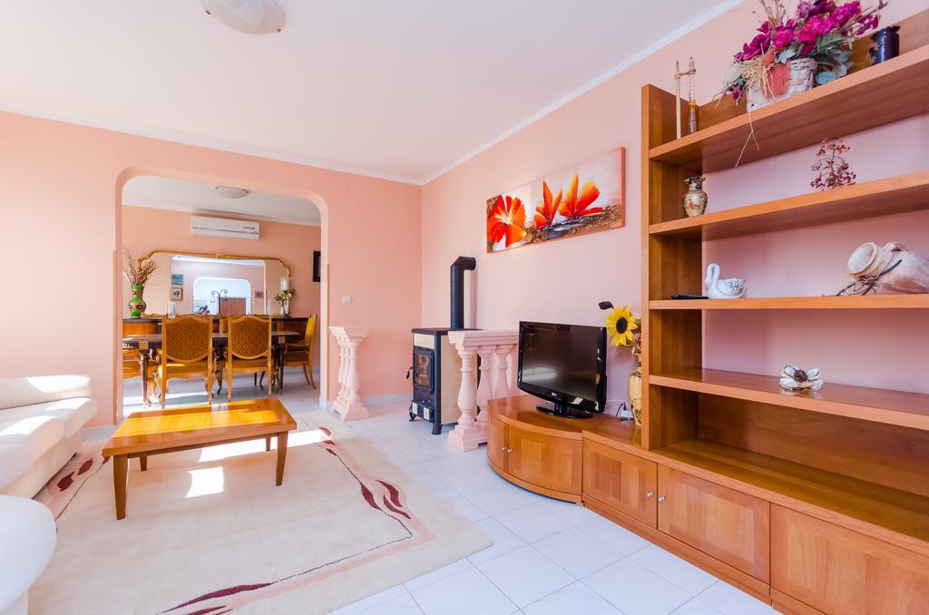 Apartments Milan Rakalj Εξωτερικό φωτογραφία