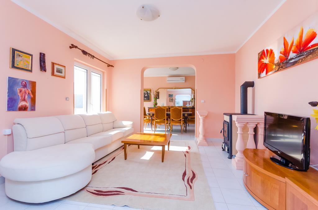 Apartments Milan Rakalj Εξωτερικό φωτογραφία