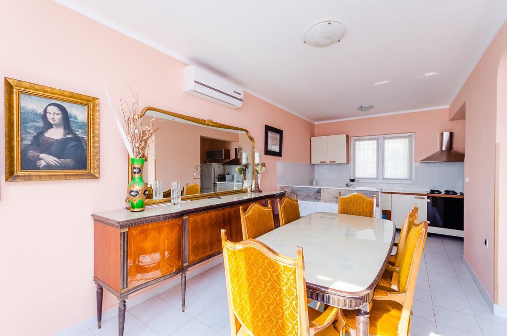 Apartments Milan Rakalj Εξωτερικό φωτογραφία