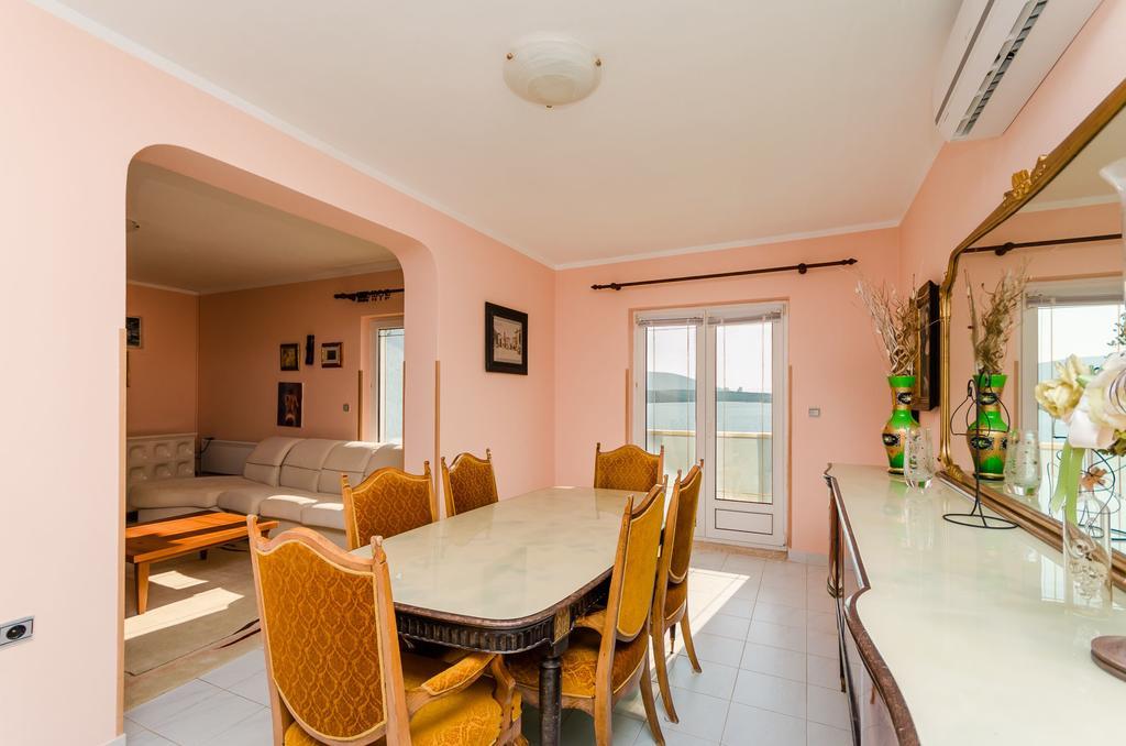 Apartments Milan Rakalj Εξωτερικό φωτογραφία