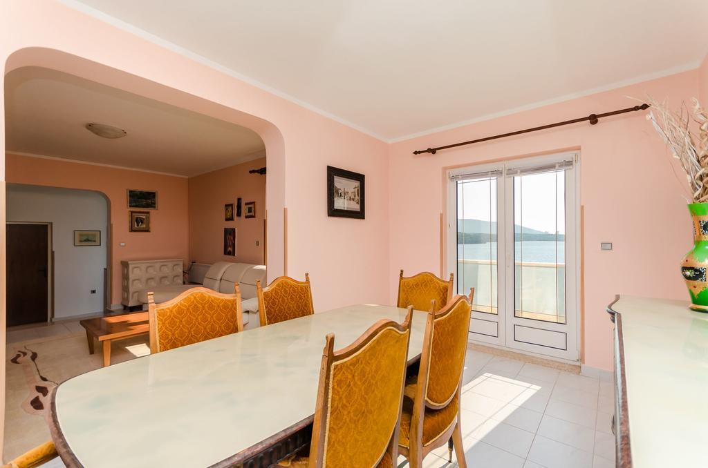 Apartments Milan Rakalj Εξωτερικό φωτογραφία